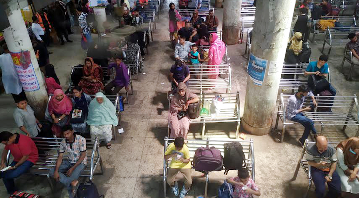 স্বস্তির ঈদযাত্রা মহাখালী বাস টার্মিনালে, নেই বাড়তি চাপ